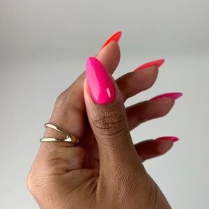 DND DC #004 Pink Lemonade Nail Lacquer